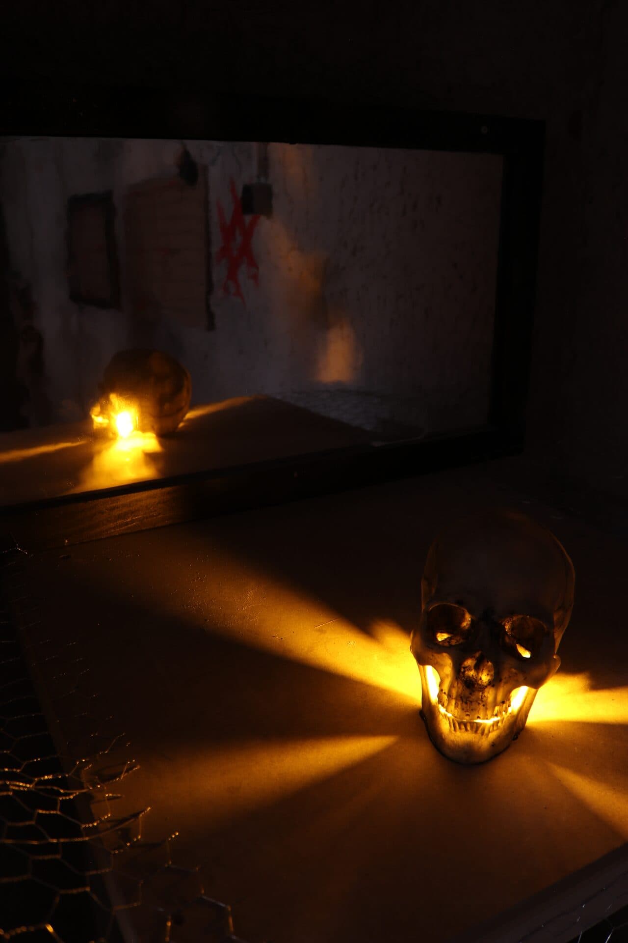 Stimmungsvolle Atmosphäre im Escape Room Bautzen