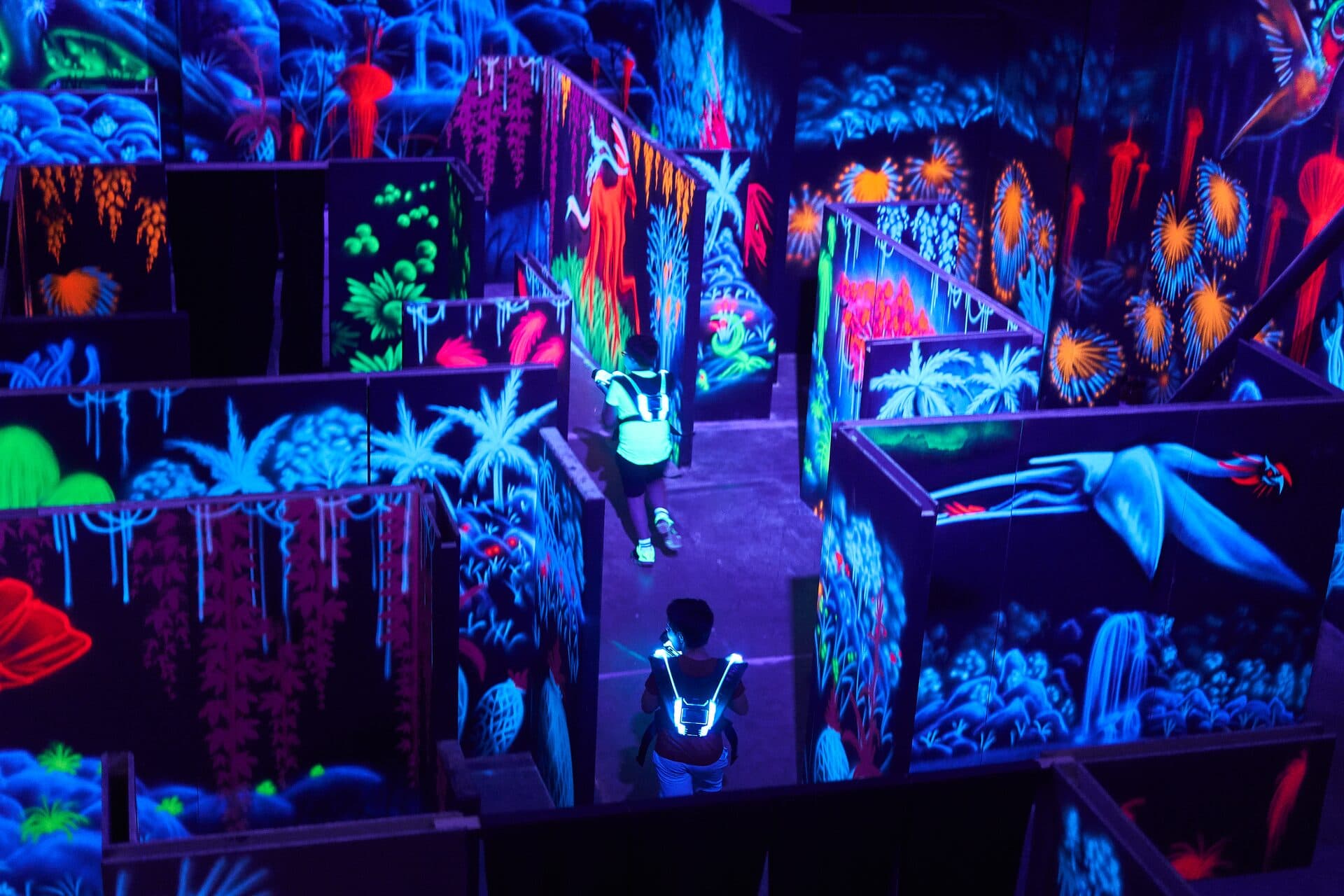 Lasertag-Arena mit Graffiti-Design im Laserland Bautzen